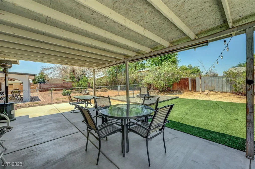 671 Riata, Las Vegas, NV 89110