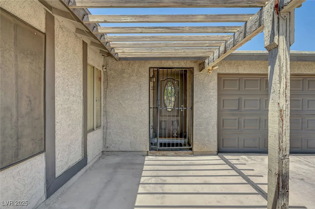 671 Riata, Las Vegas, NV 89110