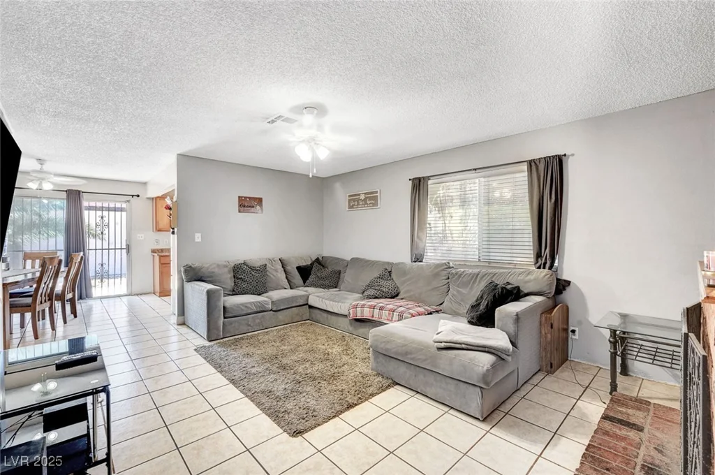 671 Riata, Las Vegas, NV 89110