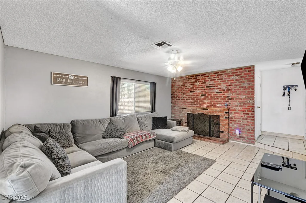 671 Riata, Las Vegas, NV 89110