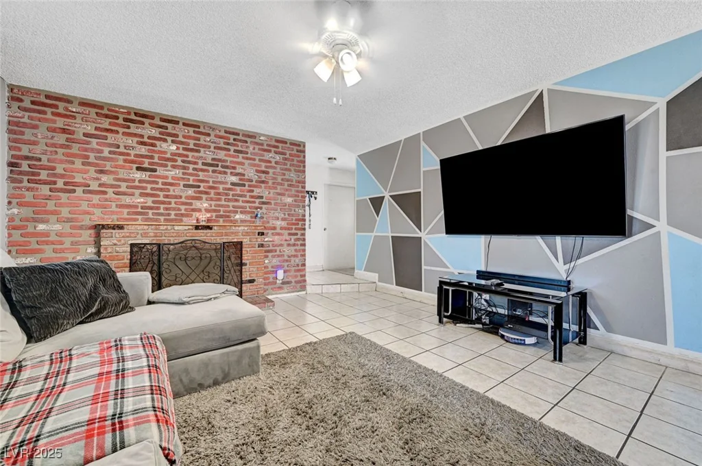 671 Riata, Las Vegas, NV 89110