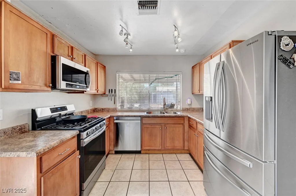 671 Riata, Las Vegas, NV 89110