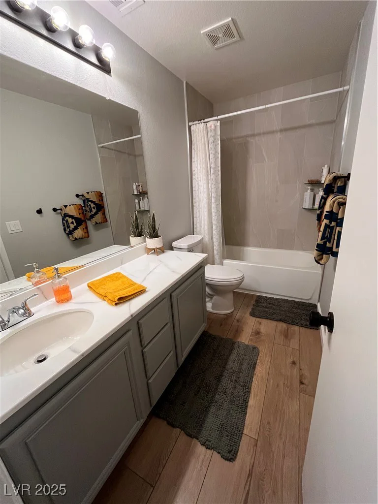 10331 Ednor, Las Vegas, NV 89183
