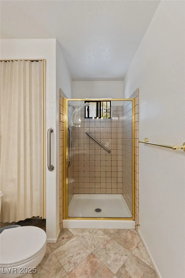 1590 Desertaire, Las Vegas, NV 89110