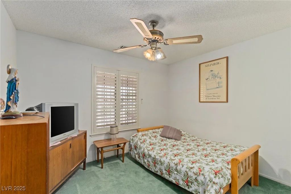 1590 Desertaire, Las Vegas, NV 89110