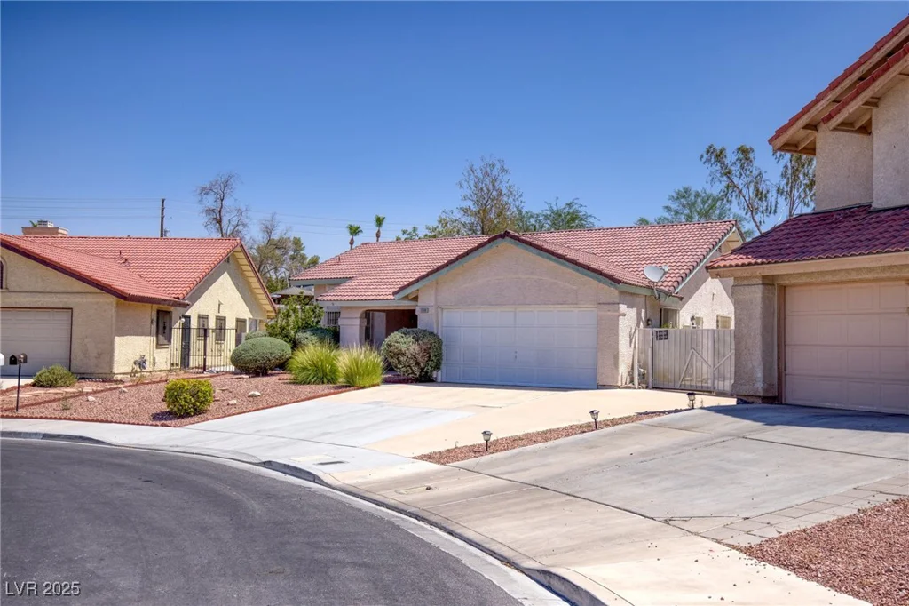 1590 Desertaire, Las Vegas, NV 89110