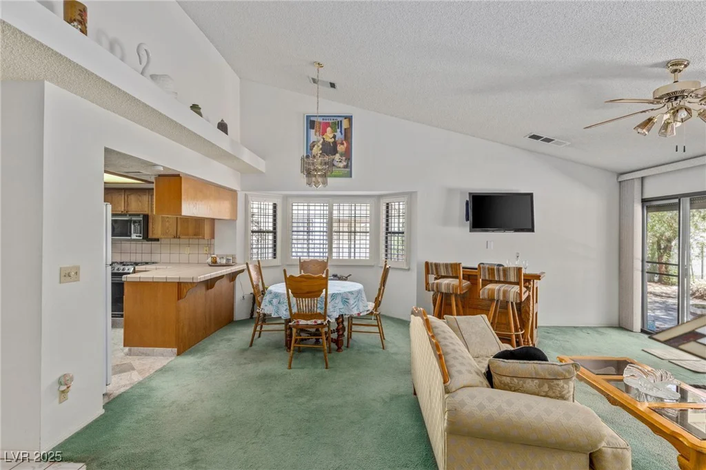 1590 Desertaire, Las Vegas, NV 89110