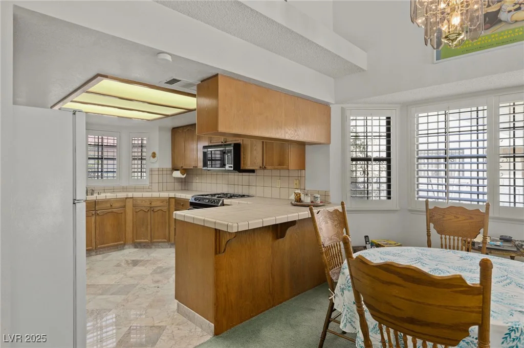 1590 Desertaire, Las Vegas, NV 89110
