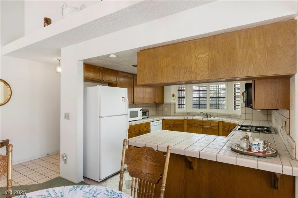 1590 Desertaire, Las Vegas, NV 89110