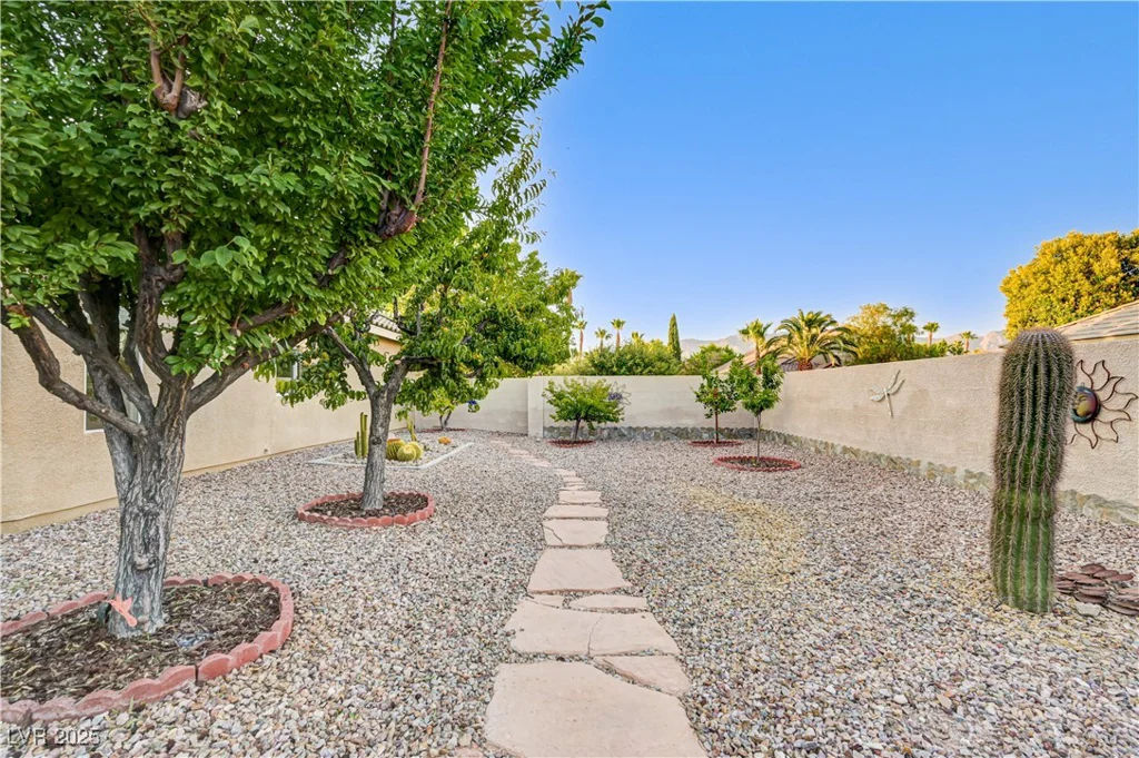 6575 Fence Jumper, Las Vegas, NV 89131