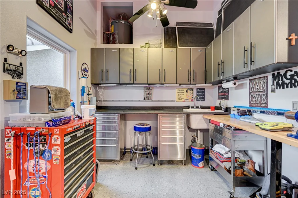 6575 Fence Jumper, Las Vegas, NV 89131