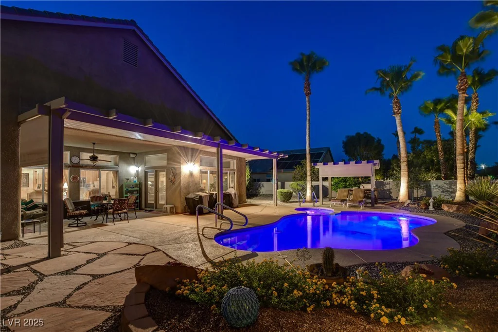 6575 Fence Jumper, Las Vegas, NV 89131
