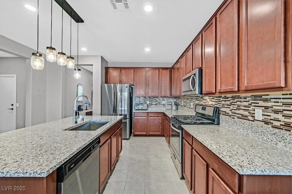 2383 Elmont, North Las Vegas, NV 89086