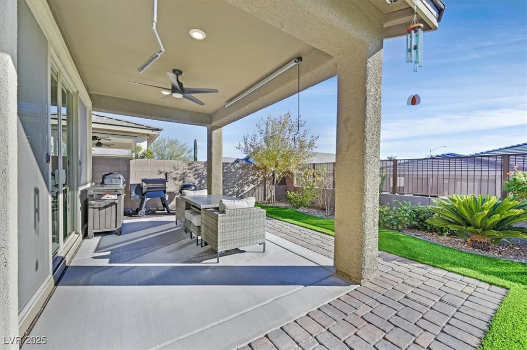 2383 Elmont, North Las Vegas, NV 89086