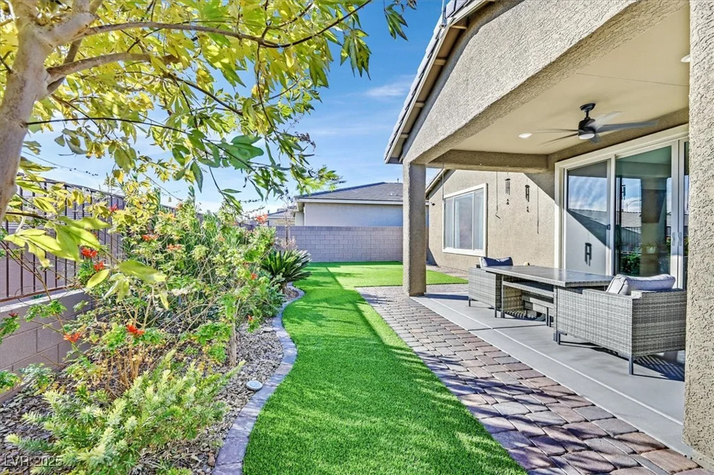 2383 Elmont, North Las Vegas, NV 89086