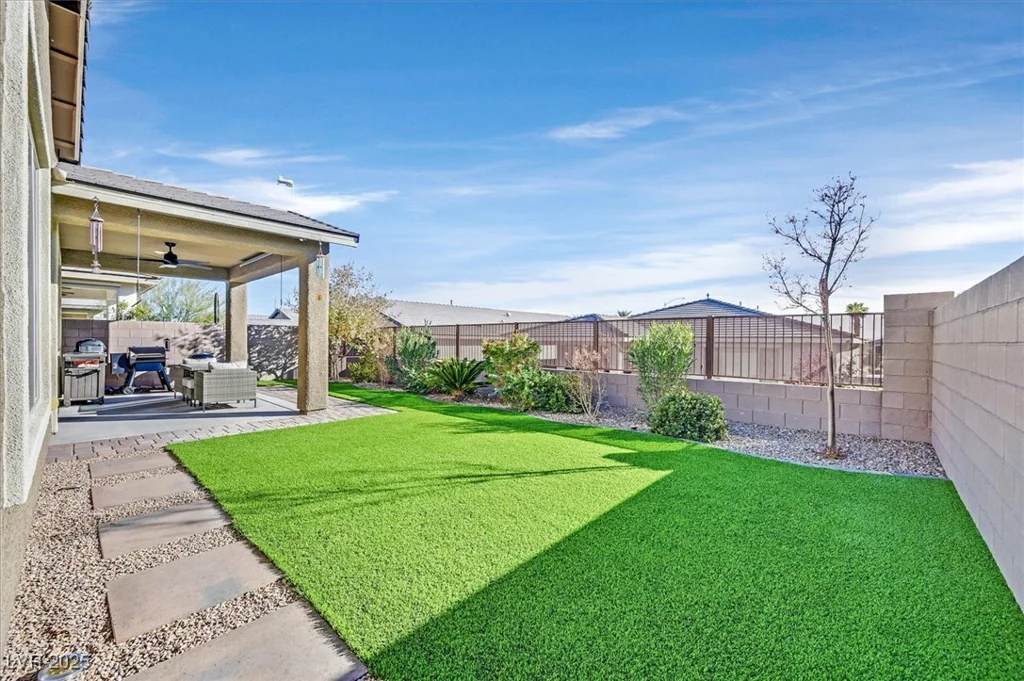 2383 Elmont, North Las Vegas, NV 89086