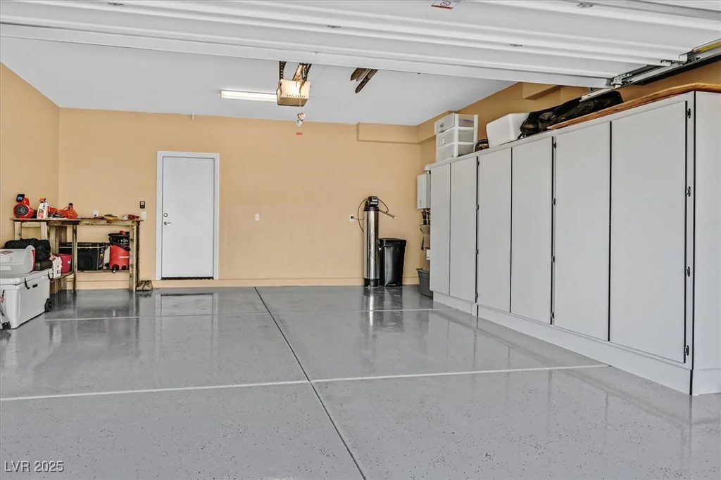 2383 Elmont, North Las Vegas, NV 89086