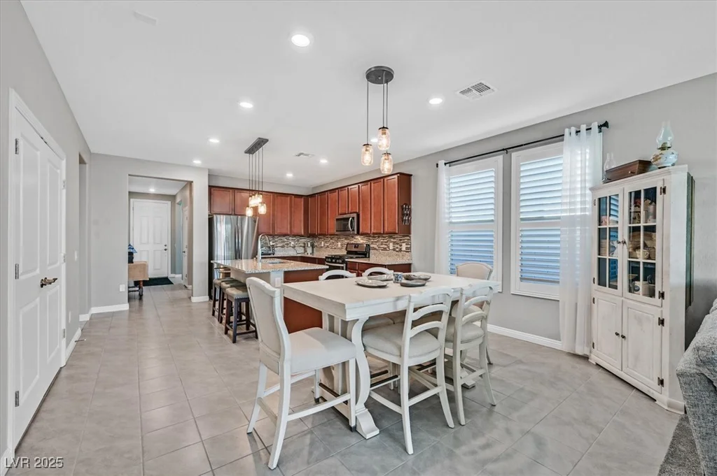 2383 Elmont, North Las Vegas, NV 89086