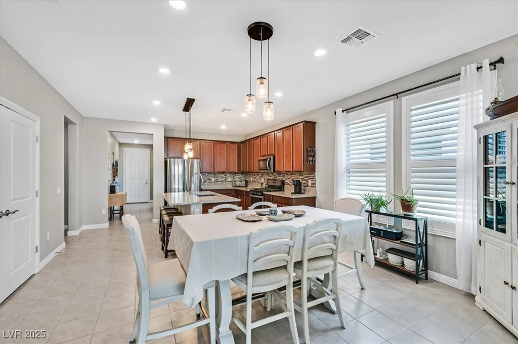 2383 Elmont, North Las Vegas, NV 89086