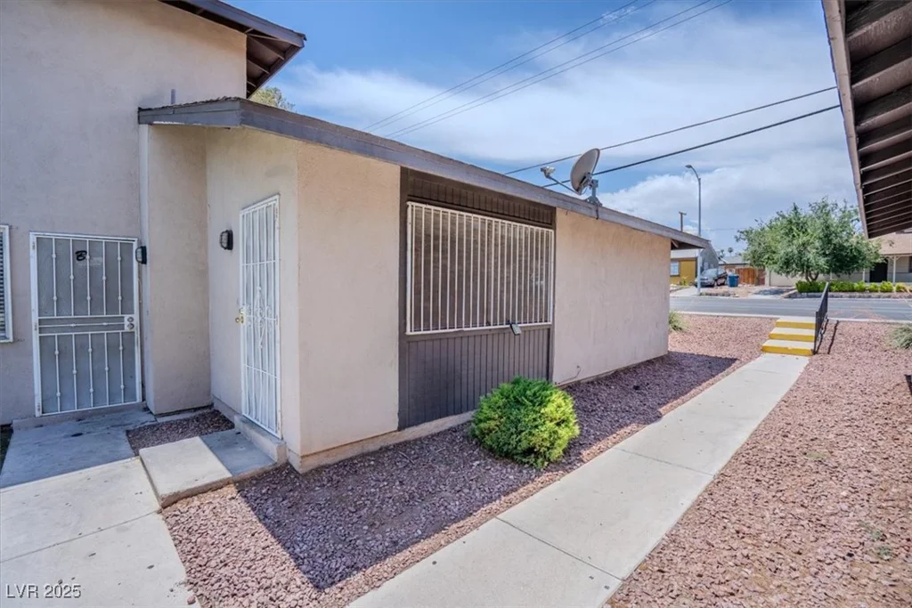 232 Bruce, Las Vegas, NV 89101