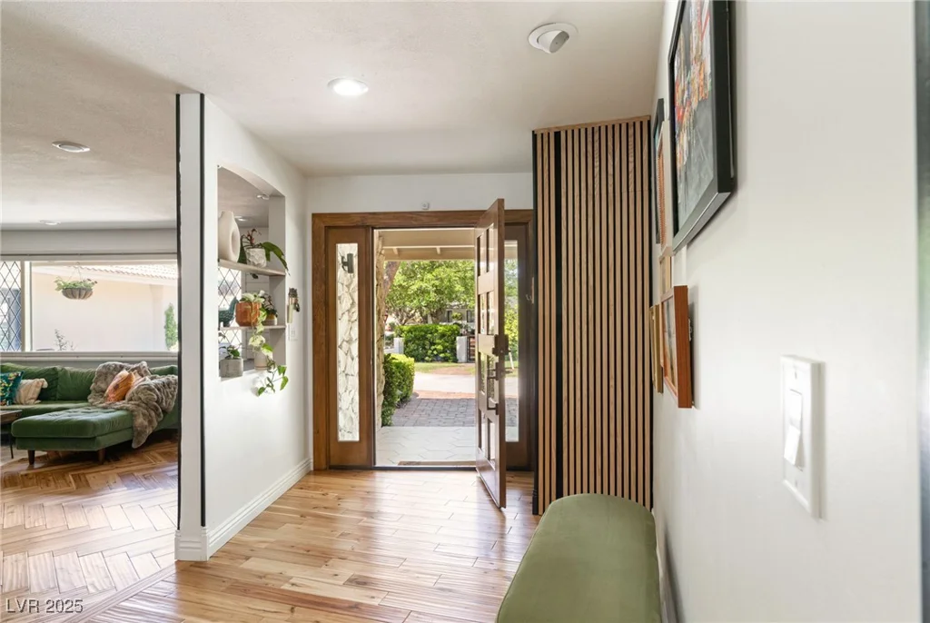 200 STONEWOOD, Las Vegas, NV 89107