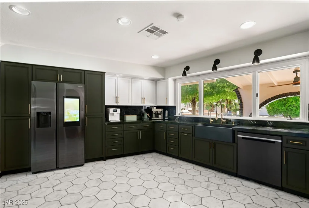 200 STONEWOOD, Las Vegas, NV 89107