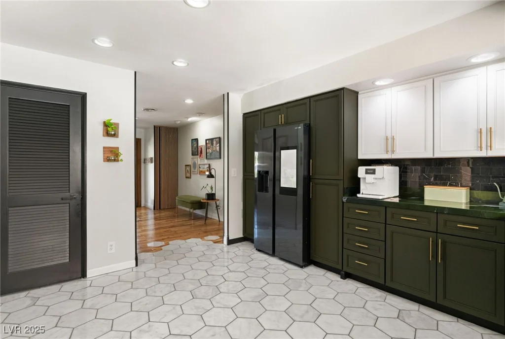 200 STONEWOOD, Las Vegas, NV 89107