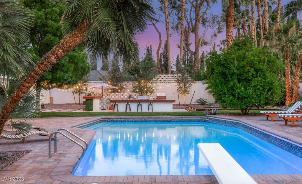 200 STONEWOOD, Las Vegas, NV 89107