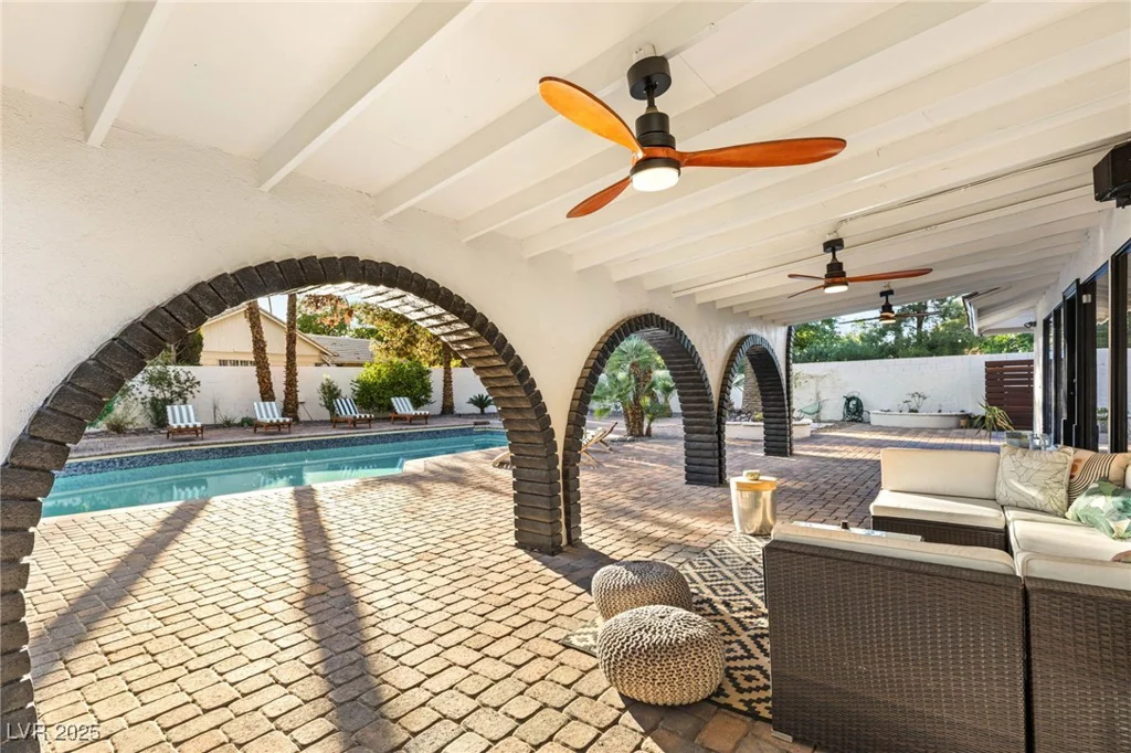200 STONEWOOD, Las Vegas, NV 89107