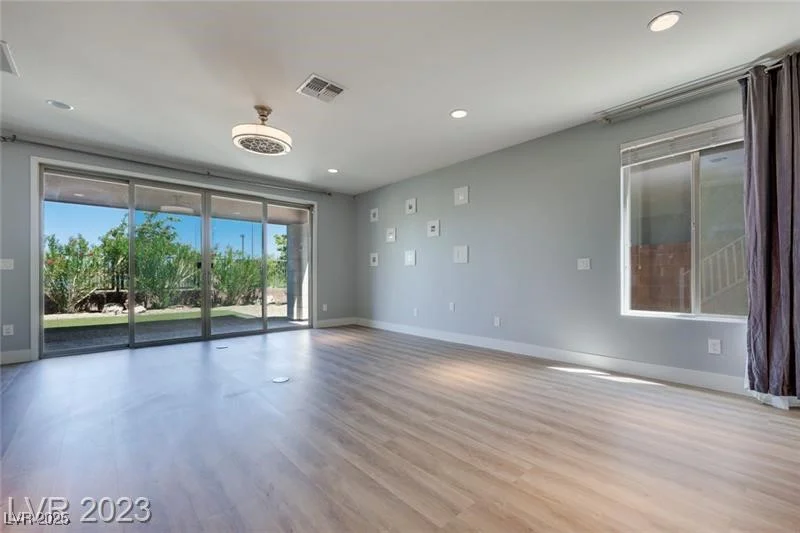 10342 Kesington, Las Vegas, NV 89135