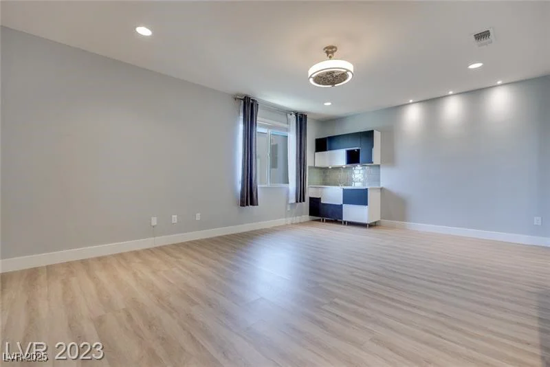 10342 Kesington, Las Vegas, NV 89135