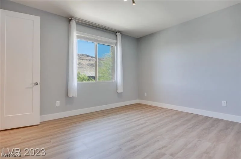 10342 Kesington, Las Vegas, NV 89135