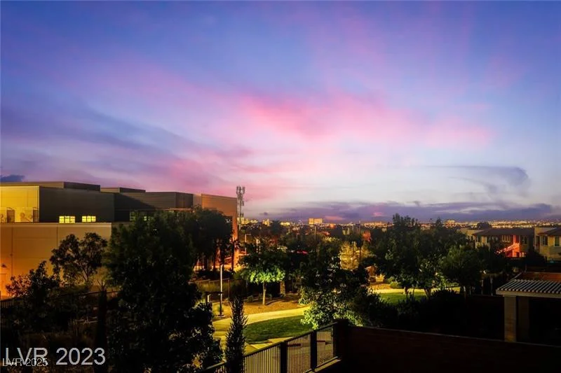 10342 Kesington, Las Vegas, NV 89135