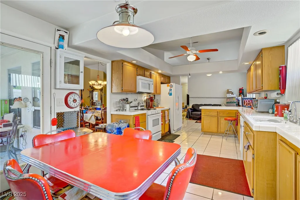 4709 Sophia, North Las Vegas, NV 89032