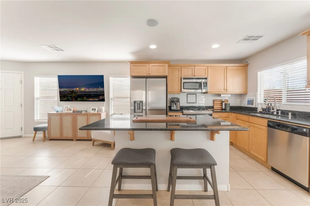 4923 Scholl Canyon, Las Vegas, NV 89131