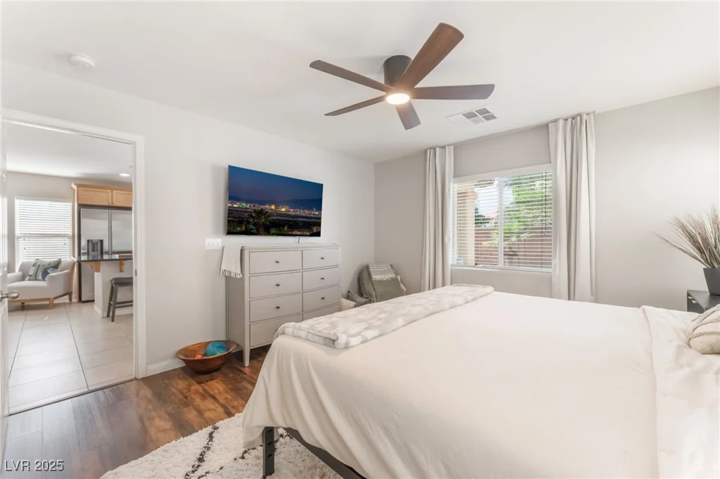 4923 Scholl Canyon, Las Vegas, NV 89131