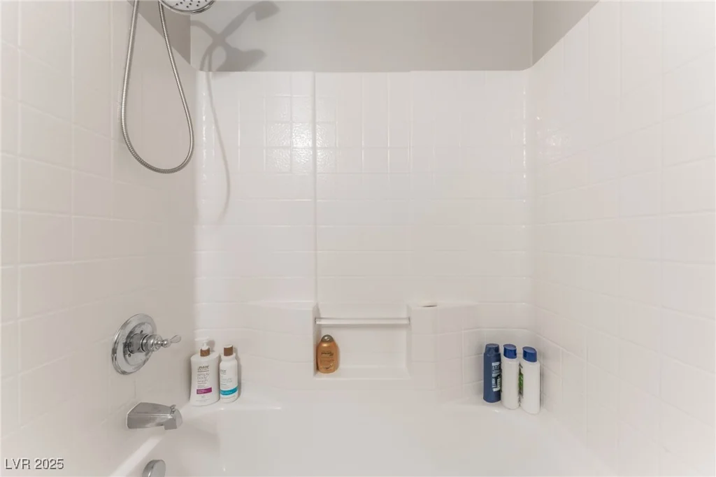 4923 Scholl Canyon, Las Vegas, NV 89131