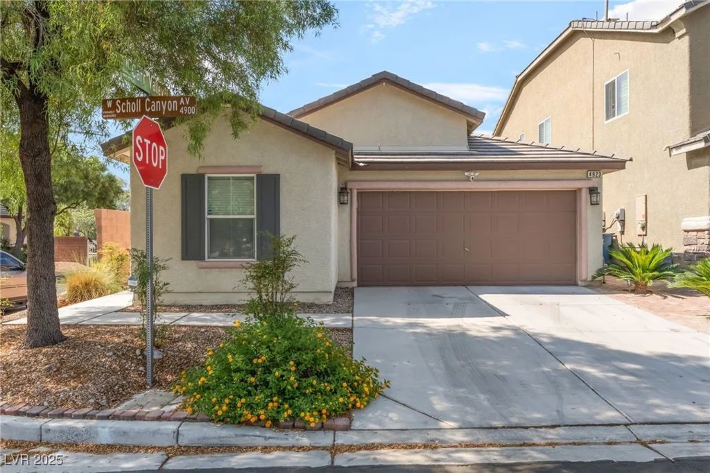 4923 Scholl Canyon, Las Vegas, NV 89131