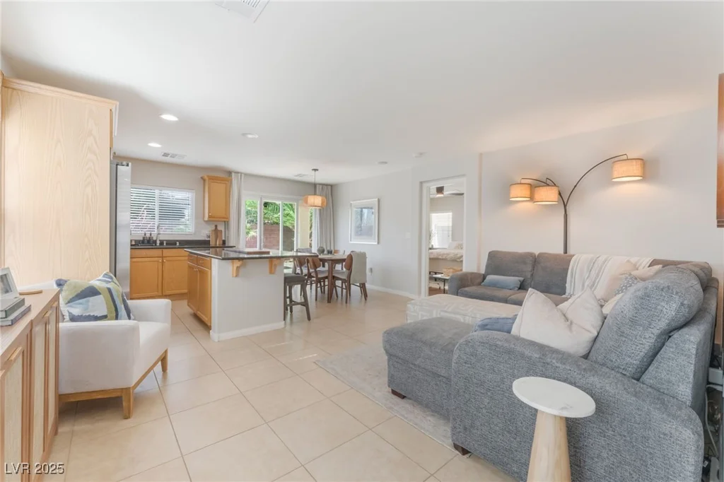 4923 Scholl Canyon, Las Vegas, NV 89131