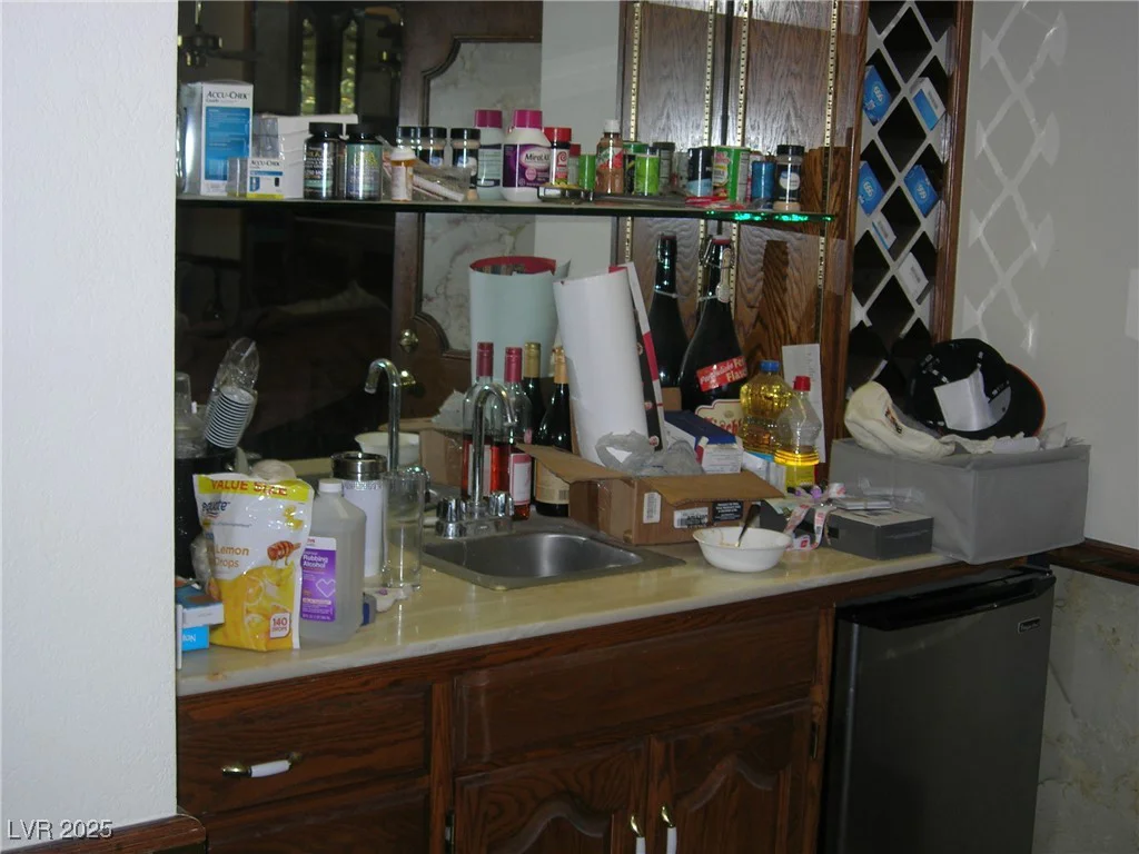 6325 Burgundy, Las Vegas, NV 89107
