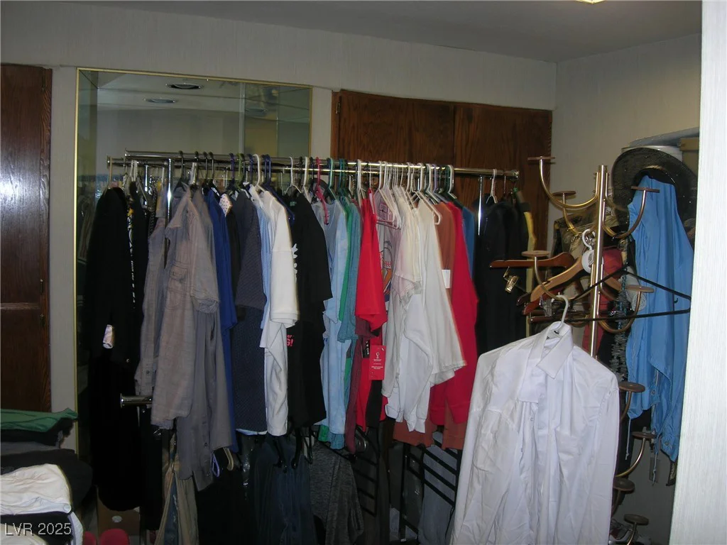 6325 Burgundy, Las Vegas, NV 89107