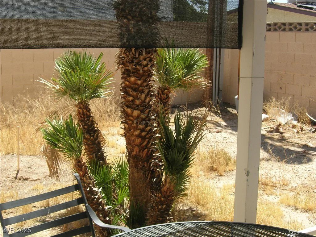 6325 Burgundy, Las Vegas, NV 89107