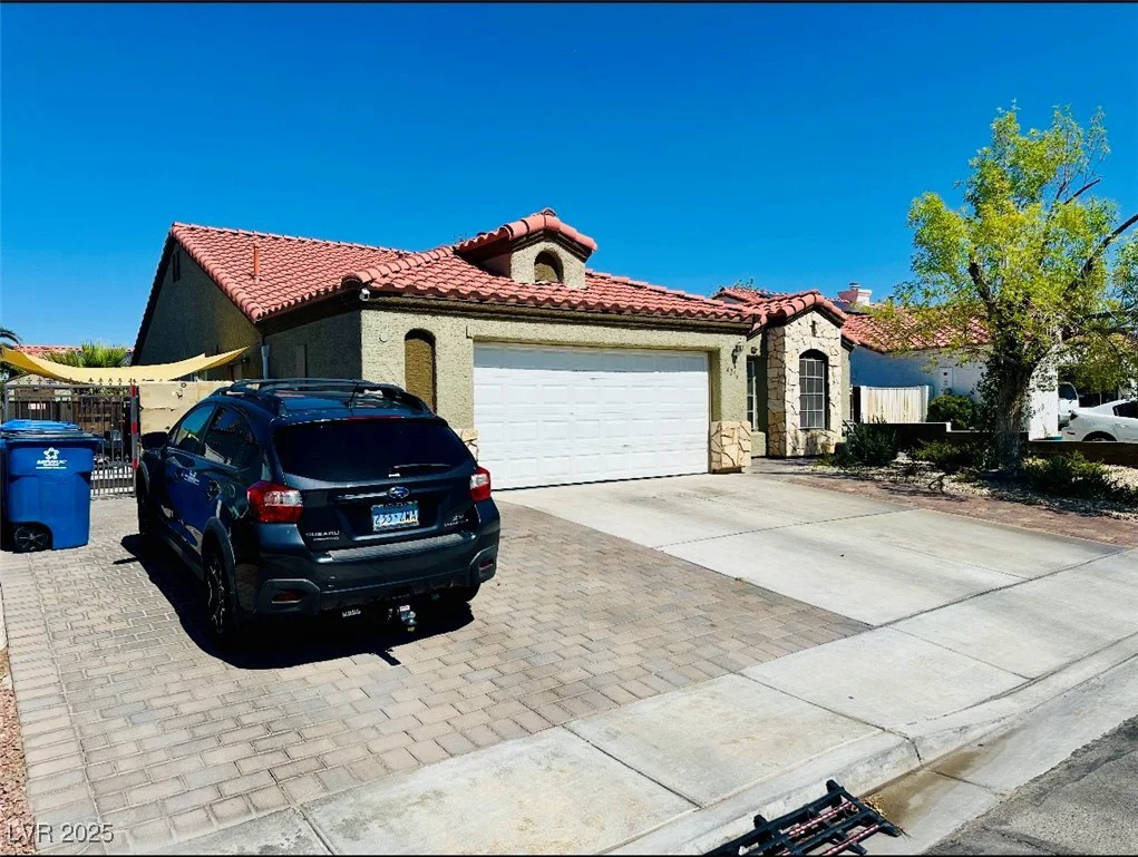 4216 Famoso, North Las Vegas, NV 89032