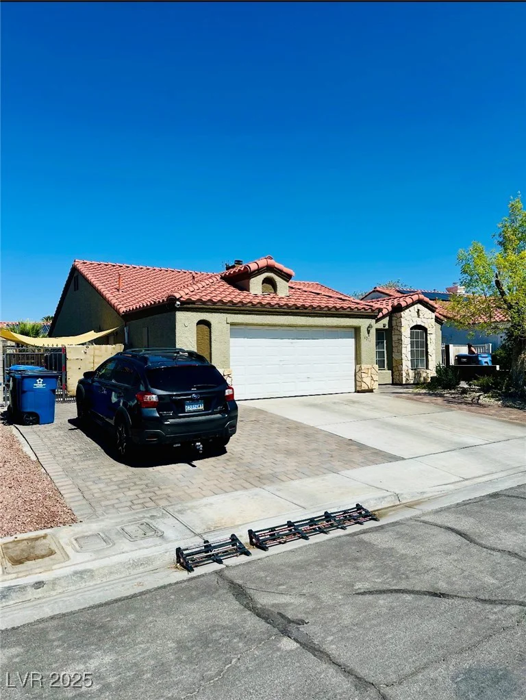 4216 Famoso, North Las Vegas, NV 89032