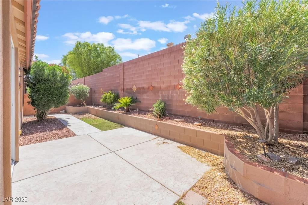 7317 Caballo Range, Las Vegas, NV 89179