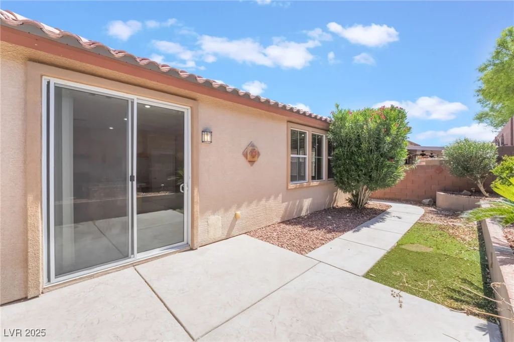7317 Caballo Range, Las Vegas, NV 89179