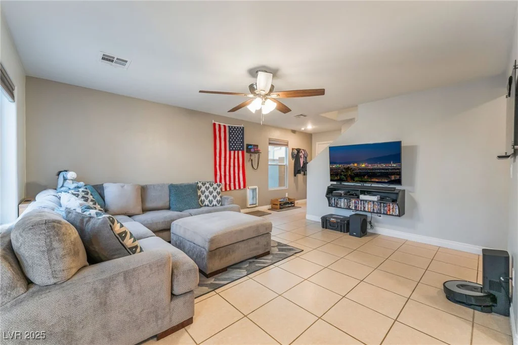2064 Spiers, Las Vegas, NV 89183