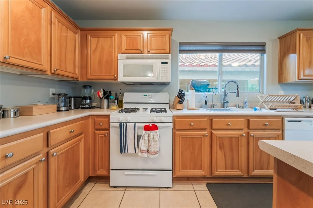 2064 Spiers, Las Vegas, NV 89183