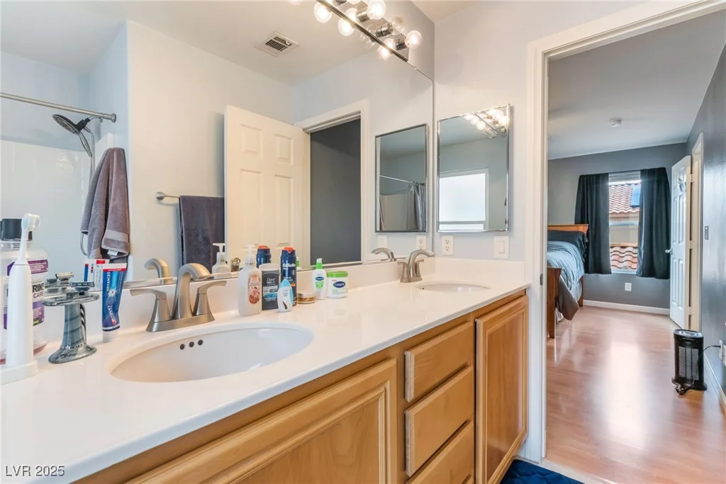 2064 Spiers, Las Vegas, NV 89183