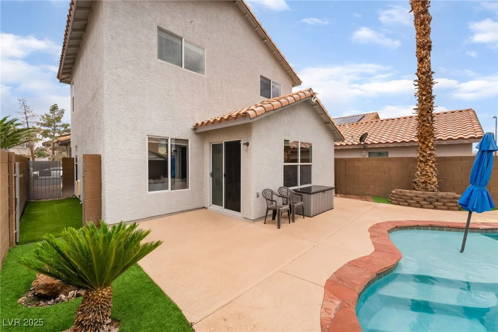 2064 Spiers, Las Vegas, NV 89183